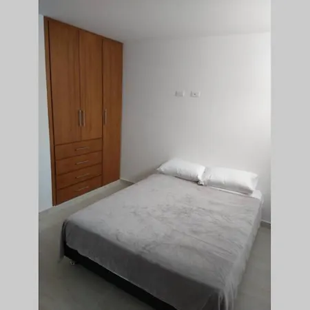 Hermoso Y Amplio Apartamento Con Garaje En San Gil Exterior foto