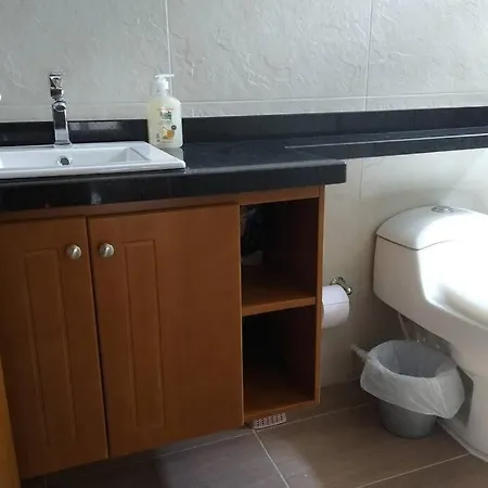 Hermoso Y Amplio Apartamento Con Garaje En San Gil Exterior foto